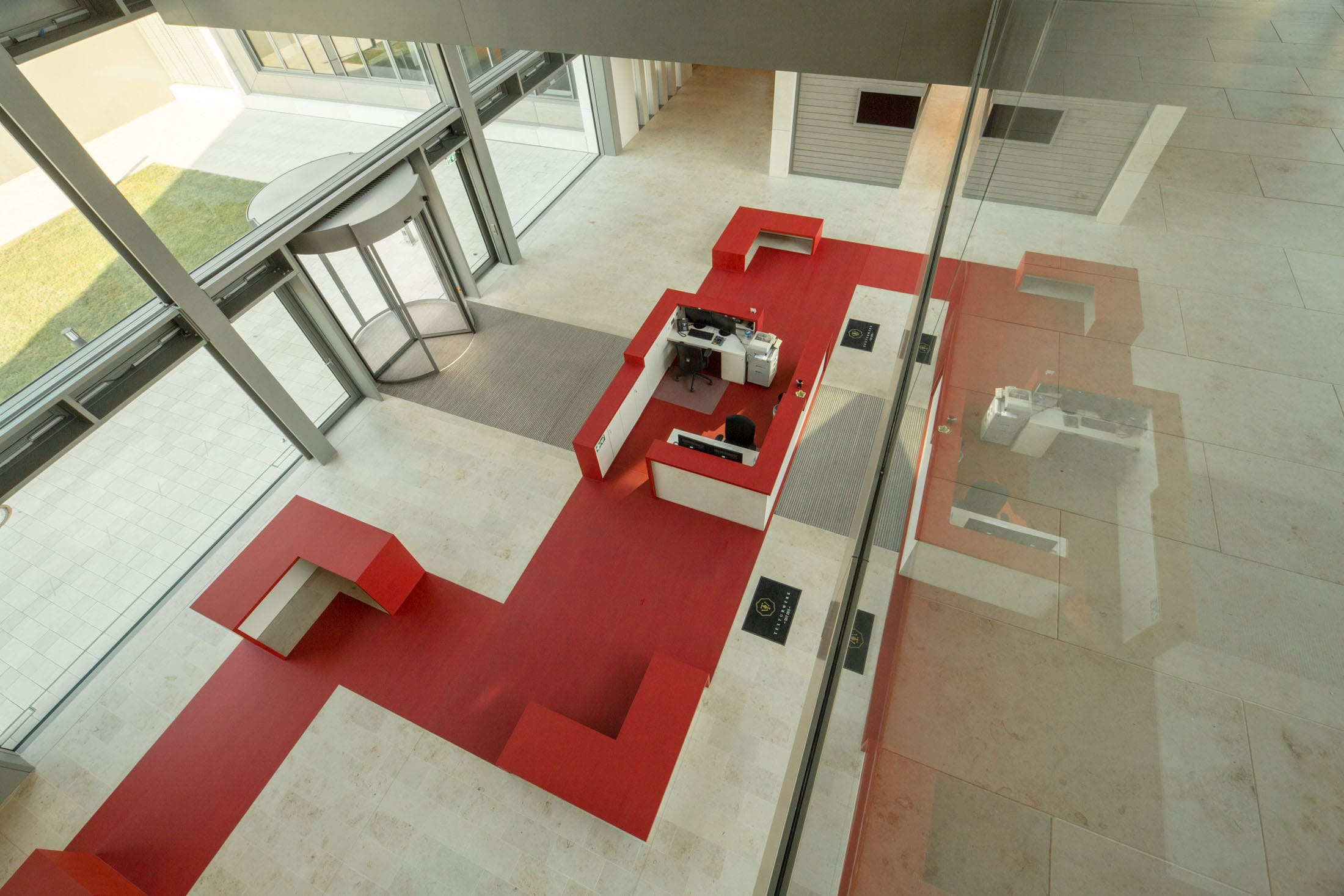 Roter Pinselstrich Malerhandwerks